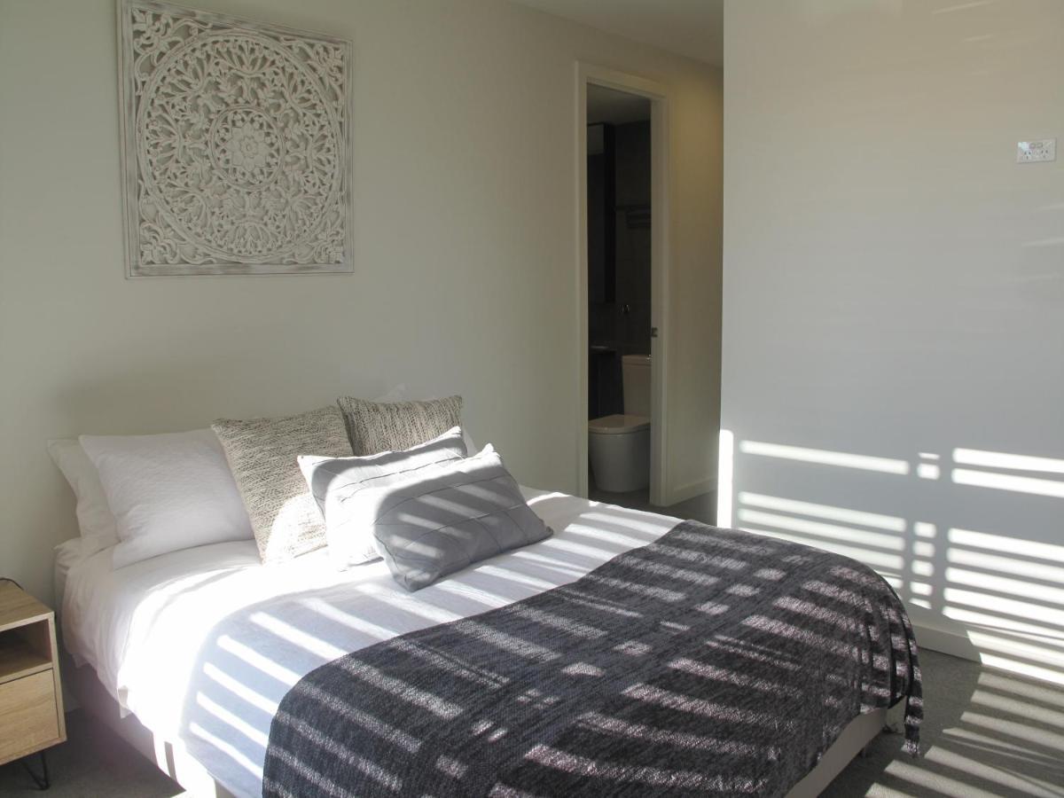 Modern 3 Bedroom Apt With Free Parking, Netflix, Wifi & Welcome Wine By Bnb Pro Melbourne Exterior photo