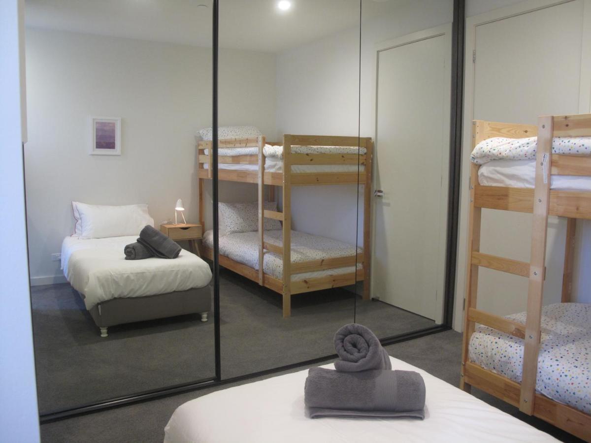 Modern 3 Bedroom Apt With Free Parking, Netflix, Wifi & Welcome Wine By Bnb Pro Melbourne Exterior photo